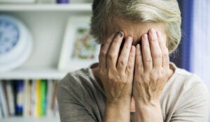نگهداری از سالمند, اول سفیر سلامت, پرستار سالمند